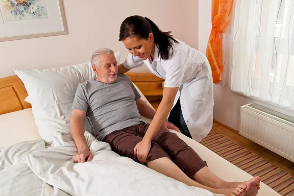 How Home Nursing Services in Dubai Reduce Stress for Family Caregivers
